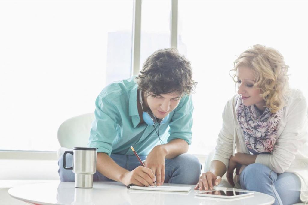 CoWorkDesign's tweet card. Need to find other ambitious and motivated business professionals to work with? Build a place that will foster collaboration, creativity and inspiration.