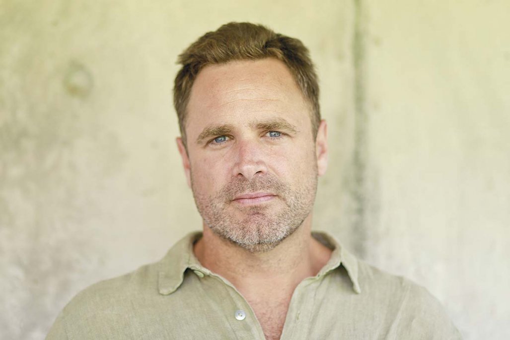 DFMas's tweet card. Tras 1 año 8 meses en Inversiones Adriático, a cargo del proyecto conservacionista de la familia Luksic, el abogado regresa a la fundación creada por Felipe Cubillos: “Me di cuenta de que la pasión...