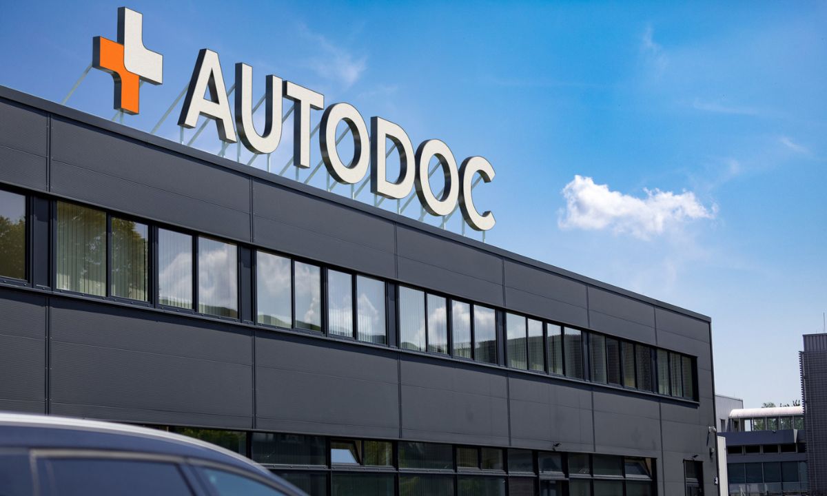 Mkt4eCommerce's tweet card. Autodoc Marketplace también se ha lanzado en Portugal e Italia, ofreciendo un catálogo que va más allá de los recambios para vehículos.