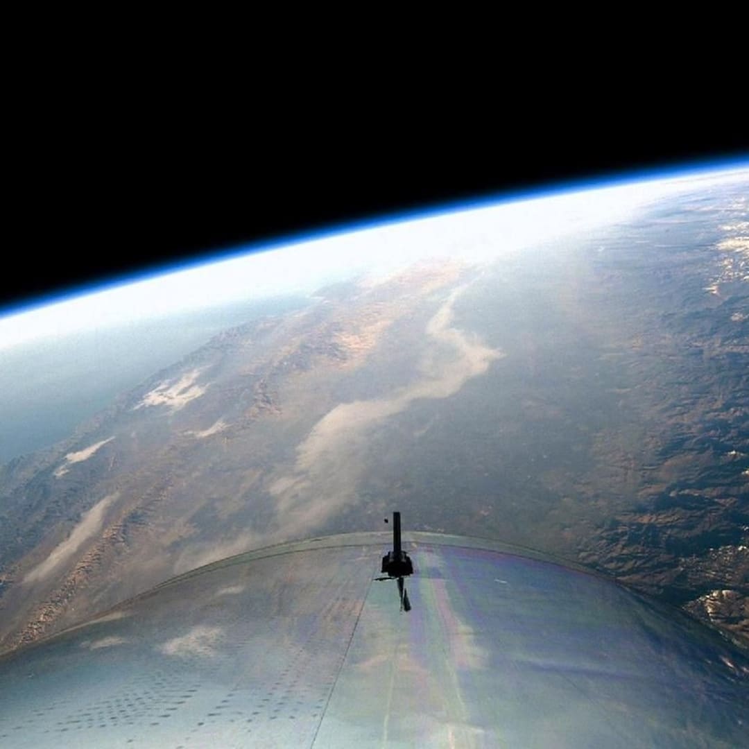 pomodoid's tweet card. Teknologi kecerdasan buatan (AI) berkembang pesat dan membutuhkan data center dengan kapasitas energi dan air yang sangat besar