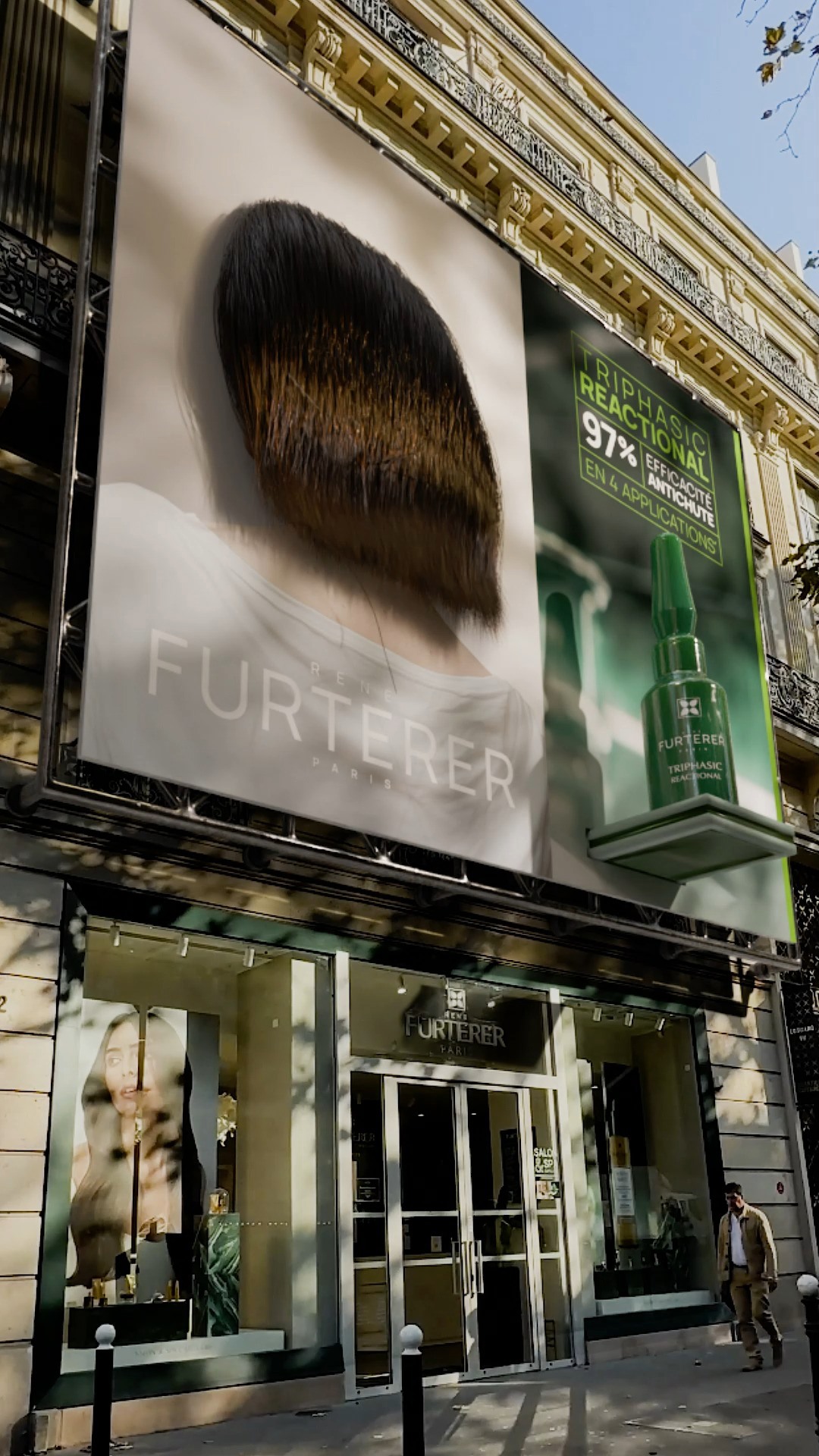 IsabelleHude's tweet card. NOUVEAUTE ! L'innovation antichute et pousse de cheveux est arrivée 💚