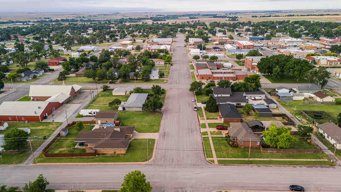 sarahL202's tweet card. The bill continues the pattern under this Administration of hurting the people the President pledged to help.