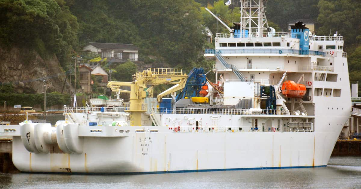 Sankei_news's tweet card. 国際通信を支える必須のインフラとなった海底通信ケーブル。海外では悪意のある攻撃で切断されたとみられる事案も相次いでおり、その防御は大きな課題だ。離島の多い日本…