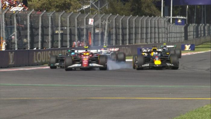 ParabolicaRed's tweet card. El Blog de Puebla Deportes por Luis Palacios   A cuatro carreras para finalizar la temporada 2025 de la Fórmula 1 (F1), Lando Norris le arrebató el liderato a su compañero de equipo, Oscar Piastr...