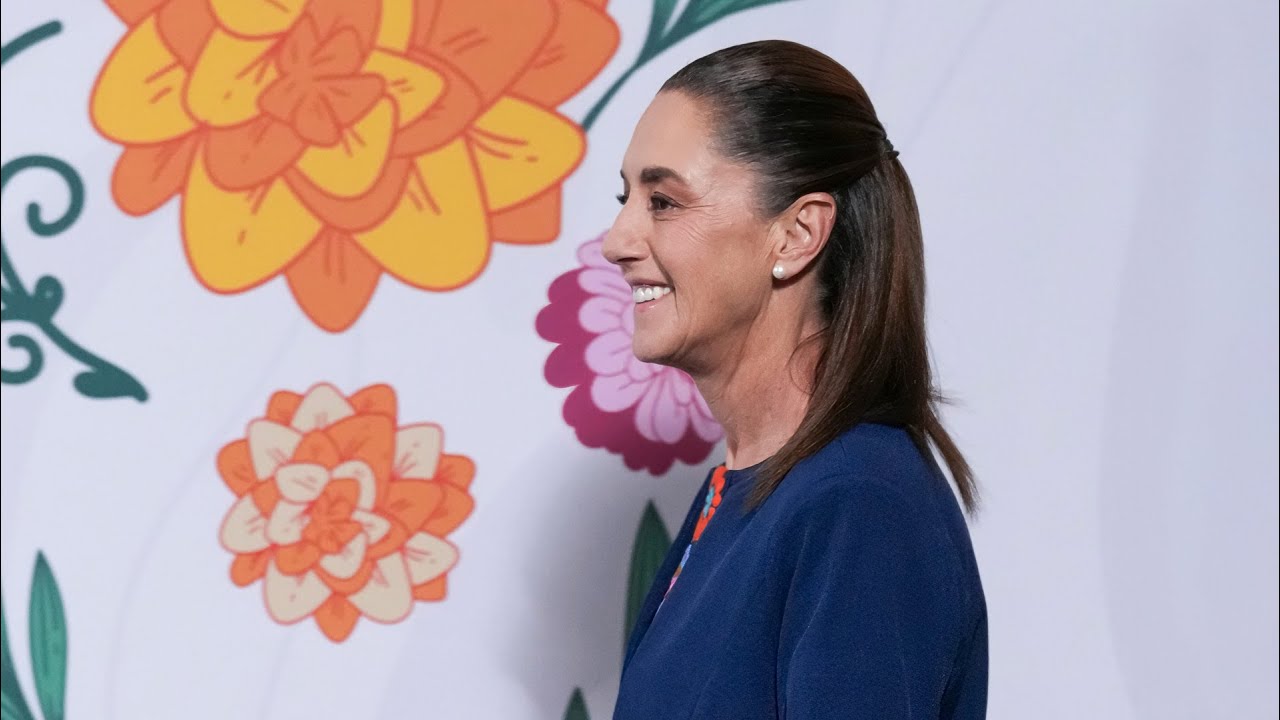 tuxtepecano2's tweet card. Conferencia de prensa en vivo. Lunes 17 de noviembre 2025 | Preside...