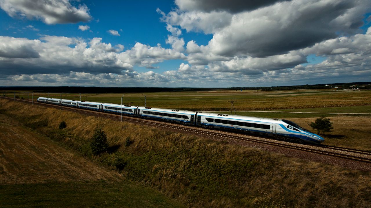 howbit's tweet card. In 2023, over one million Polish tourists visited Croatia.