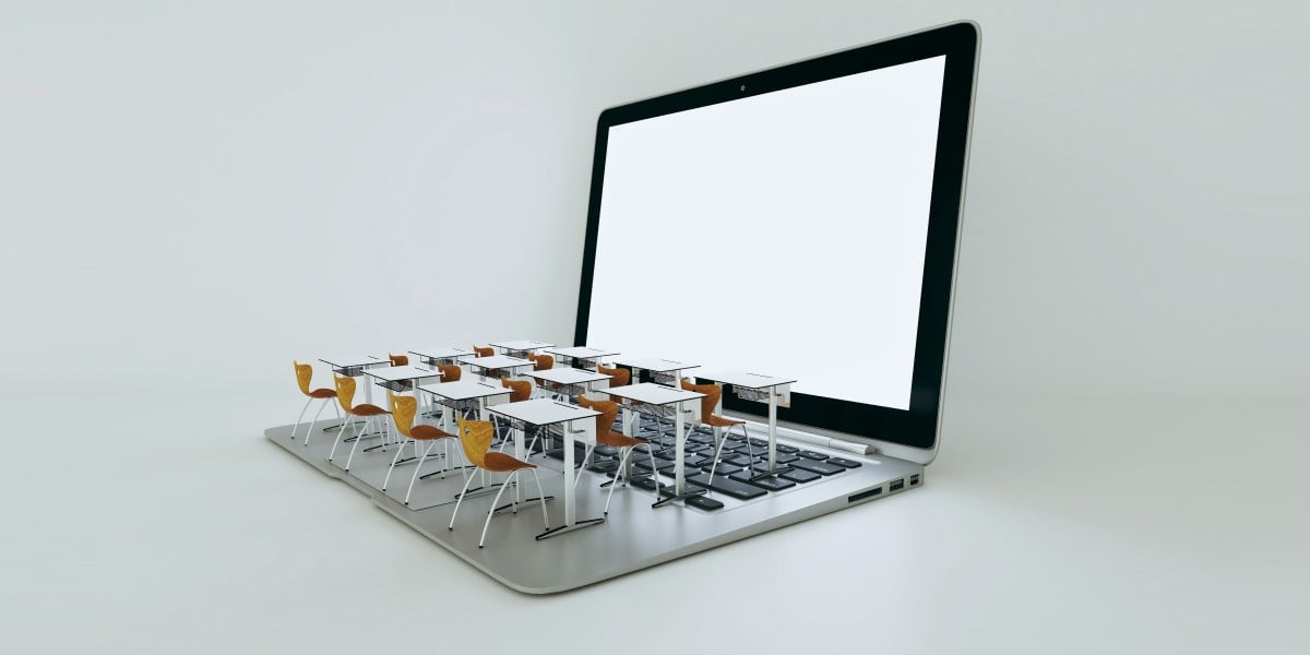 elhackernet's tweet card. : Redmond argued schools, education authorities are responsible for GDPR