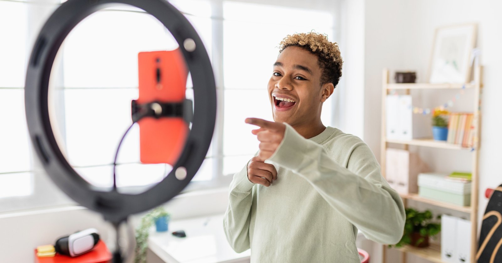 OpaceWeb's tweet card. Discover how video SEO and social media work together to boost visibility, drive engagement, and turn your videos into powerful marketing.