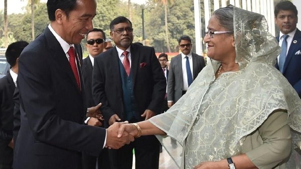 geloraco's tweet card. GELORA.CO - Pengadilan di Bangladesh pada Senin, 17 November 2025 menjatuhkan hukuman mati kepada mantan Perdana Menteri Sheikh Hasina sete...
