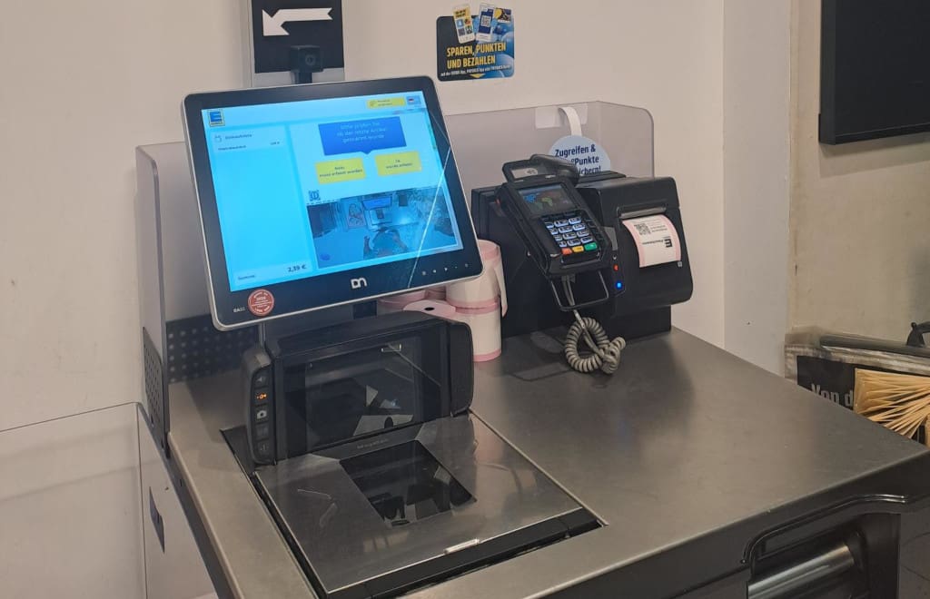 RetailOptimiser's tweet card. Diebold Nixdorf's AI-based technology addresses unintentional and deliberate misuse at the self-service checkout.