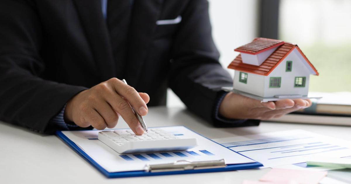 Le_Figaro's tweet card. ANALYSE - Si, politiquement, Emmanuel Macron a réussi un coup de génie avec cette réforme, il en découvre aujourd’hui le revers de la médaille, tant ce choix a fragilisé plusieurs piliers du pays.