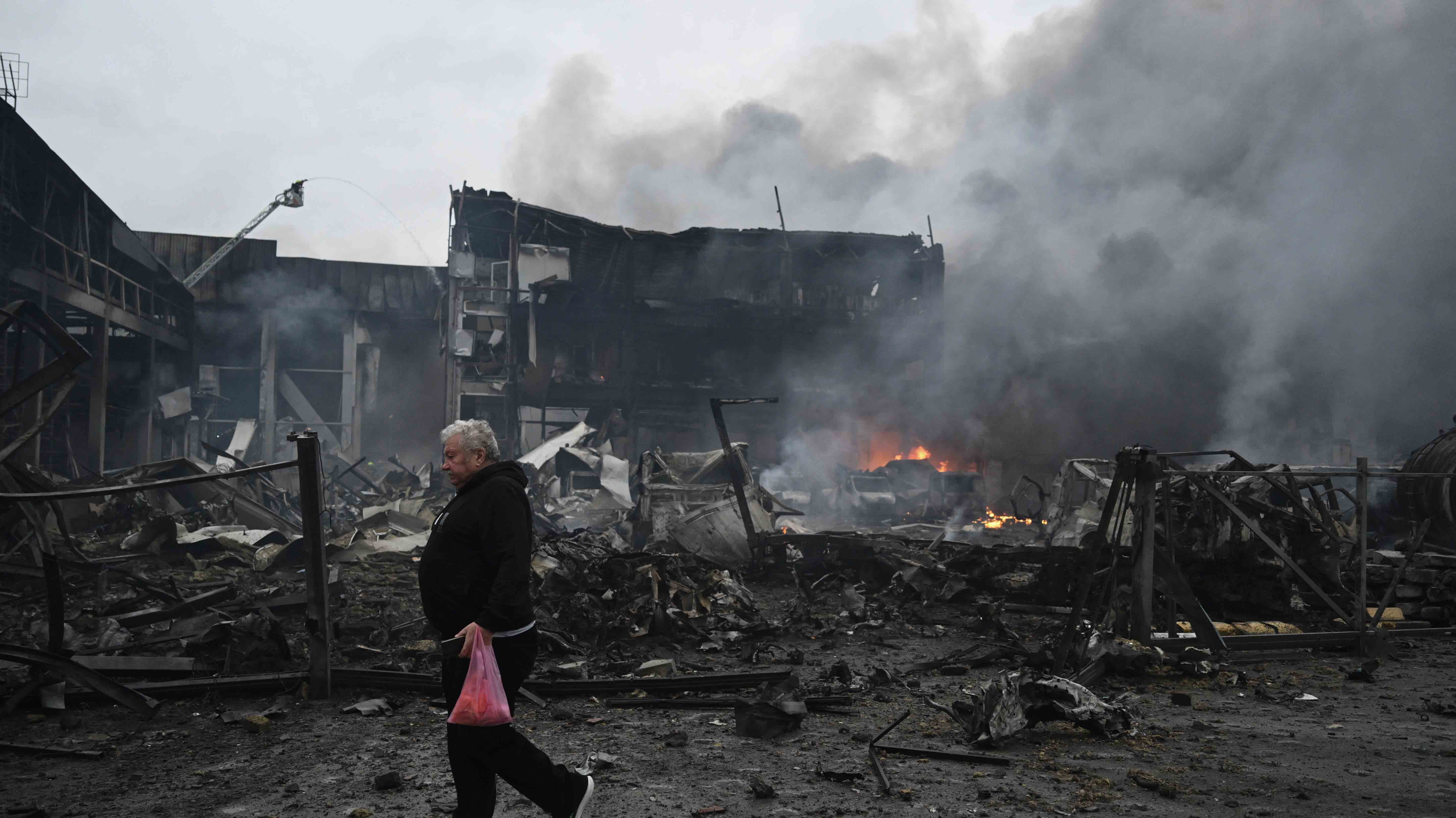 CSIS's tweet card. Russia's recent missile strikes indicate a transition in strategy and doctrine, where industrial capacity plays a growing role in determining battlefield dynamics. Massed salvos have given way to a...