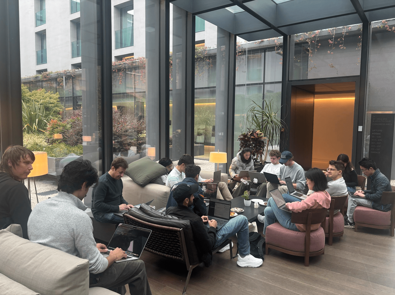 jonobelotti_IO's tweet card. A thorough review of a major cloud outage.