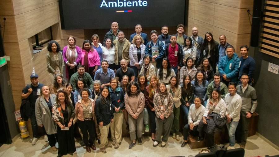 fundacionnatura's tweet card. Colombia consolida 46 áreas OMEC para proteger 15,3 millones de hectáreas de biodiversidad. Descubra esta estrategia de conservación.