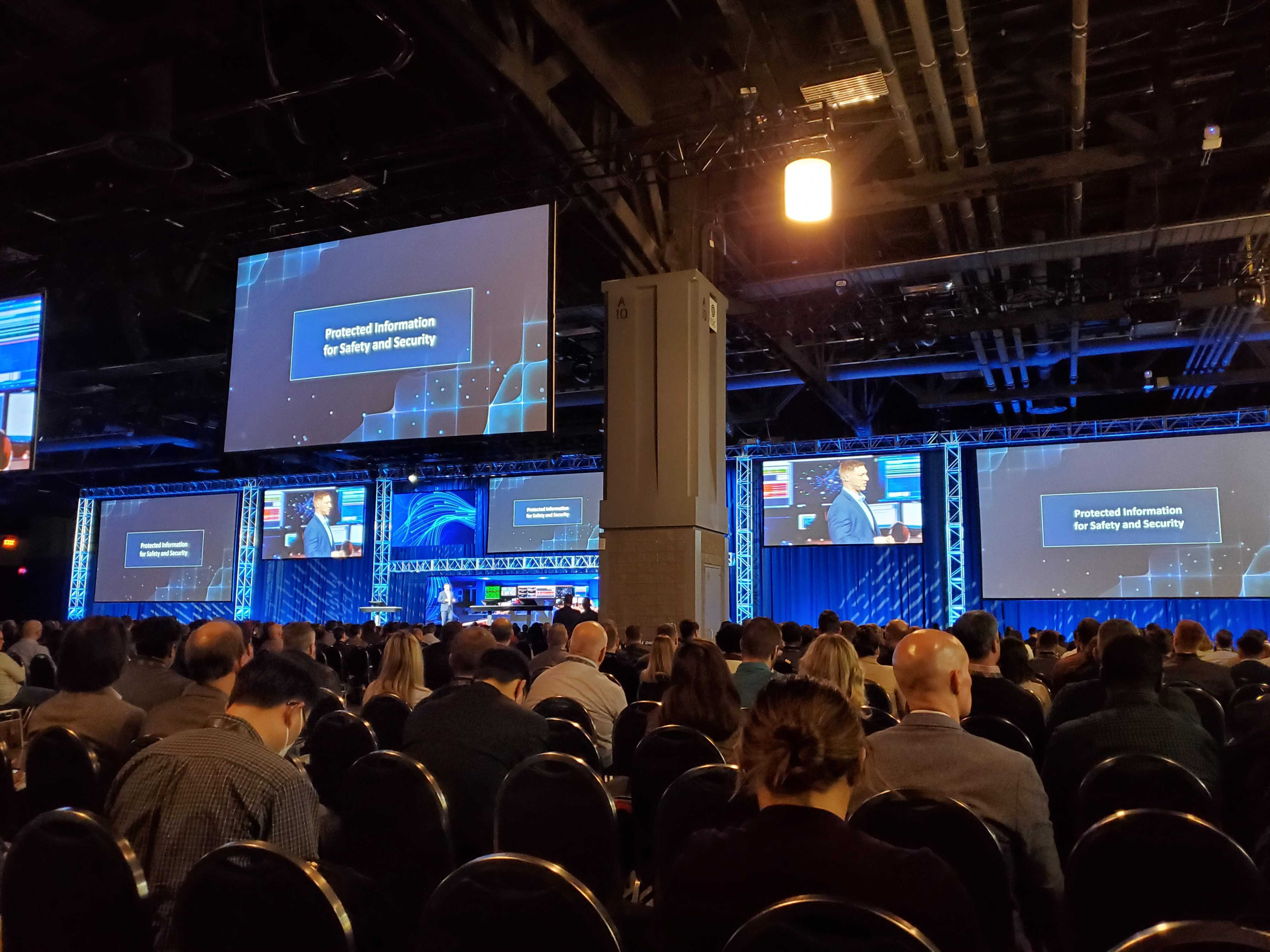 NewLightTech's tweet card. Connect with us at the Esri Federal User Conference 2024! Don't forget to stop by our booth during the exhibition to explore how we can work with your organization!