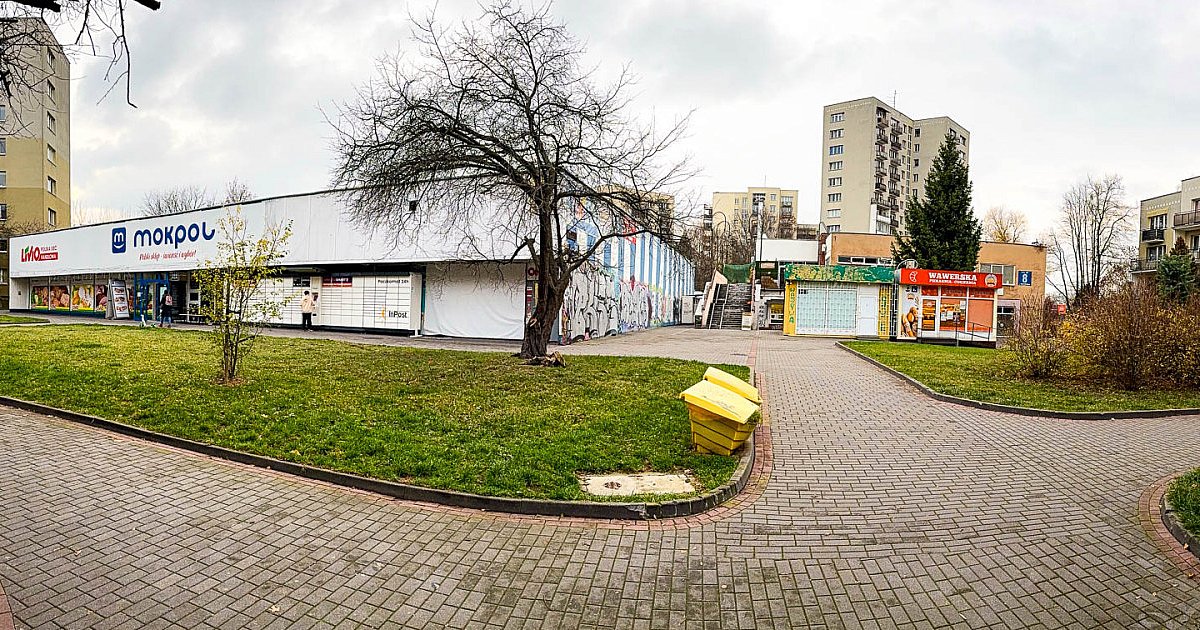 OtwartyUrsynow's tweet card. Nie będzie nowych bloków w miejscu pawilonów handlowych na Dembowskiego? Po petycjach mieszkańców i wniosku dzielnicy miejscy architekci wpisali do projektu planu miejscowego niską zabudowę. Ale czas...