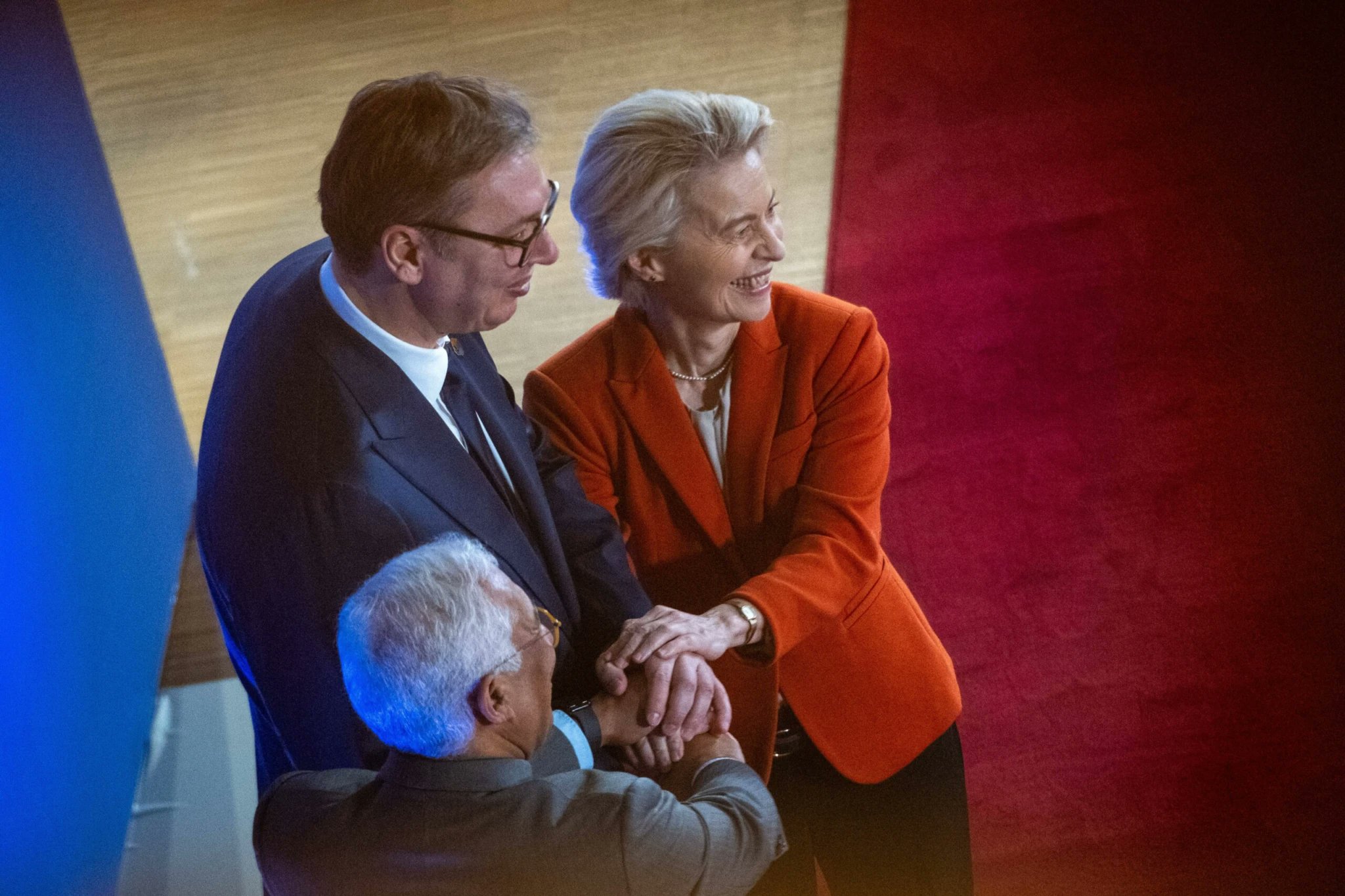 RksNews's tweet card. The European Commission’s latest report on Serbia paints a stark picture: over the past year, the Serbian government has barely advanced reforms needed to align the country with European standards,...