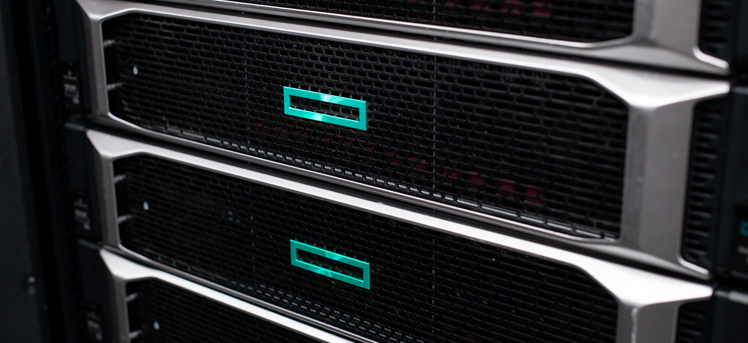 h_magelyova's tweet card. HPE SimpliVity with VM Essentials brings two-node HA, quick VM provisioning, built-in backups, and unified support for edge and branch IT.