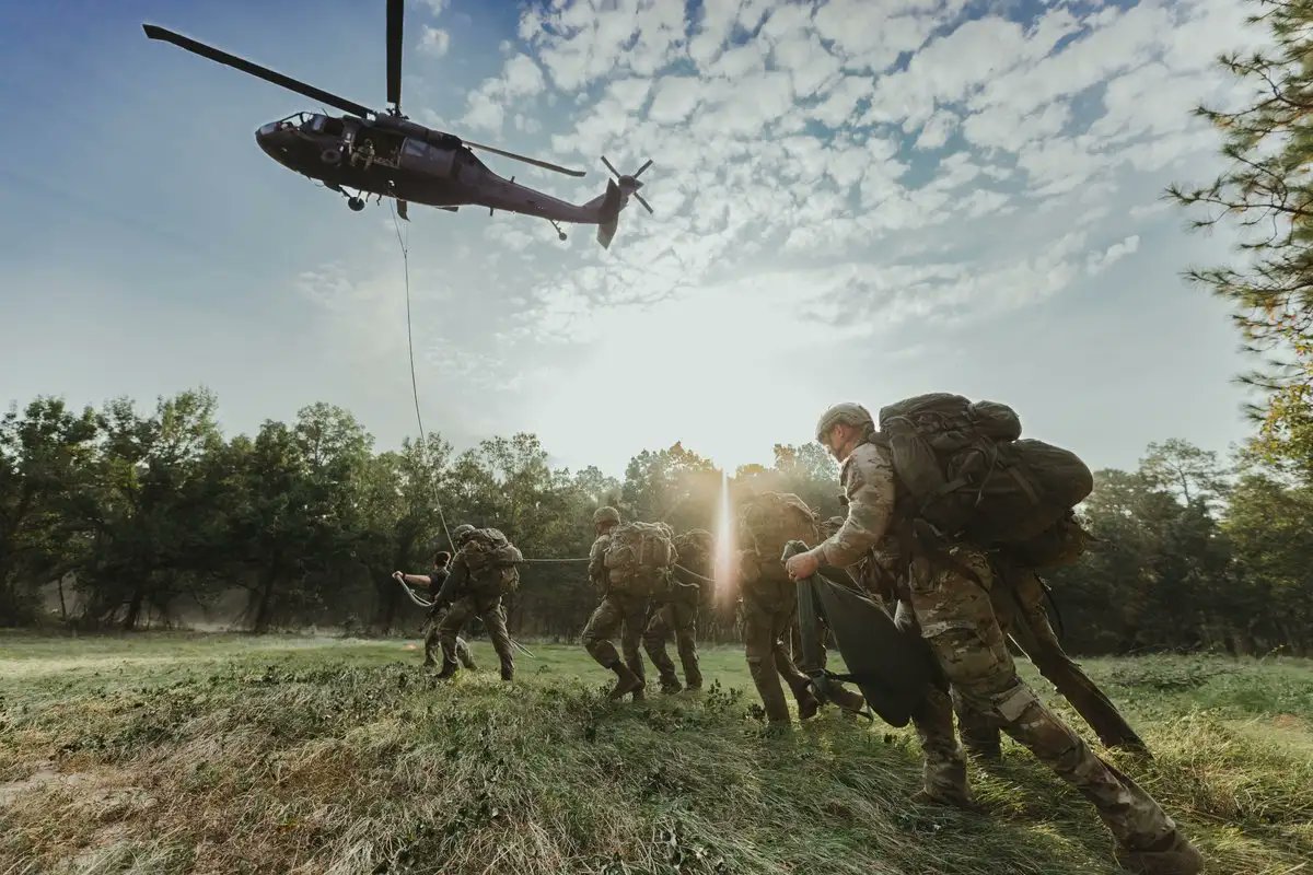 AlfredoJalife's tweet card. De acuerdo con la cadena estadunidense, se dio inicio a las primeras etapas del entrenamiento para incursiones vía terrestre en territorio mexicano, aunque el despliegue no es inminente.