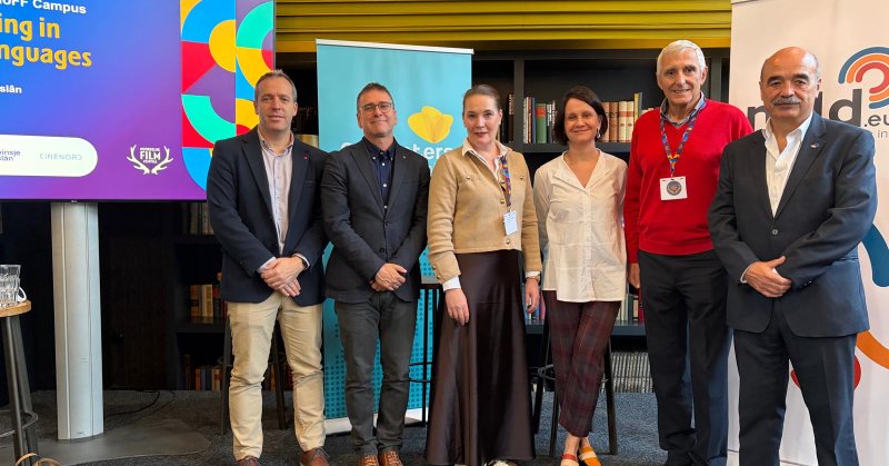 Tweet card summary image