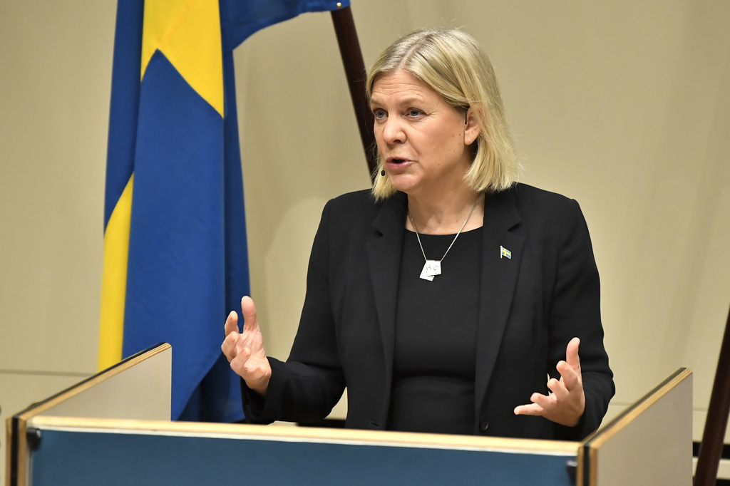 C_Backstrom's tweet card. Den kraftiga förstärkning som nu sker av försvaret måste fortsätta, anser S-ledaren Magdalena Andersson. Hon utlovar ett 50-årigt åtagande om hon blir statsminister efter valet nästa år. Vi behöver...