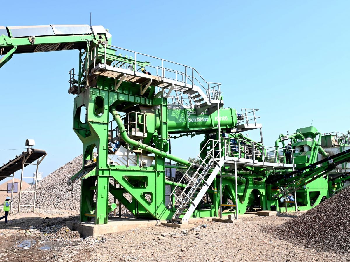 abhirammodak's tweet card. BMC Processes 16,000 Metric Tons of Construction Debris at Dahisar Recycling Plant - The Brihanmumbai Municipal Corporation (BMC) has taken major steps in addressing the issue of construction and...