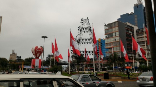 GeekBug's tweet card. #day68 #lima #peru #miraflores #seaside #mercado #surquillo #surf #fruit #atw75 #lola