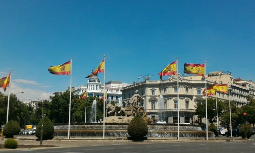 GeekBug's tweet card. #day73 #Madrid #museo reina sofia #museo del prado #100 montaditos #fuente de cibeles #atw75 #lola