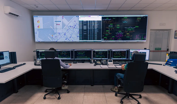 electronics_med's tweet card. Italian DSO AcegasApsAmga teams up with Siemens to deploy Gridscale X, creating a digital twin of Trieste’s grid to support electrification, decarbonization, and port efficiency.