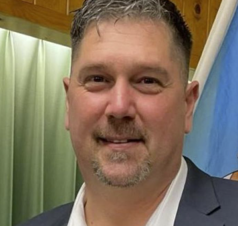 ComplaintBoxTV's tweet card. Albert Albertyn