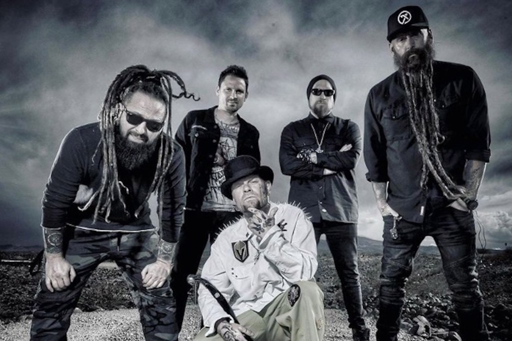 billboard's tweet card. Five Finger Death Punch's "The End," featuring BABYMETAL, is No. 1 on the Mainstream Rock Airplay chart. BABYMETAL is the first Japanese act to rule.