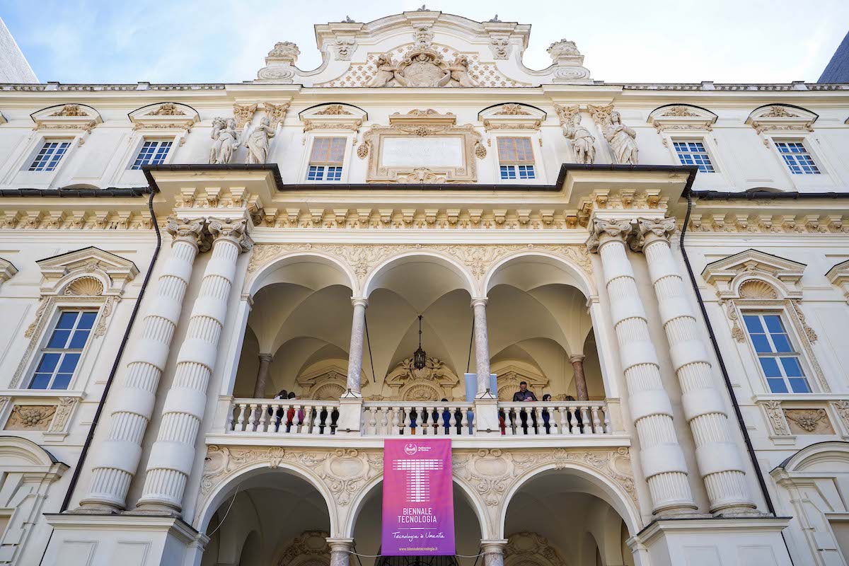 PoliTOnews's tweet card. Alla Biennale Tecnologia dal 18 al 21 aprile una rassegna su come l'intelligenza artificiale e la tecnologia ci aiutano a immaginare un futuro più umano