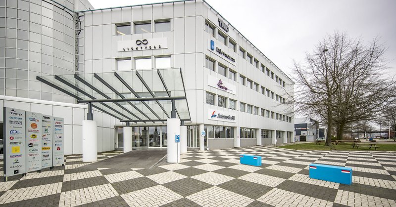 Tweet card summary image