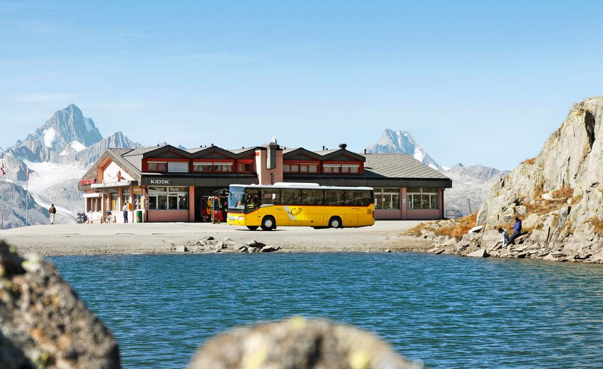 ThomasVitins's tweet card. Ride Switzerland's yellow PostBuses through alpine passes! Our guide has scenic routes, tips, and history for the perfect road trip.