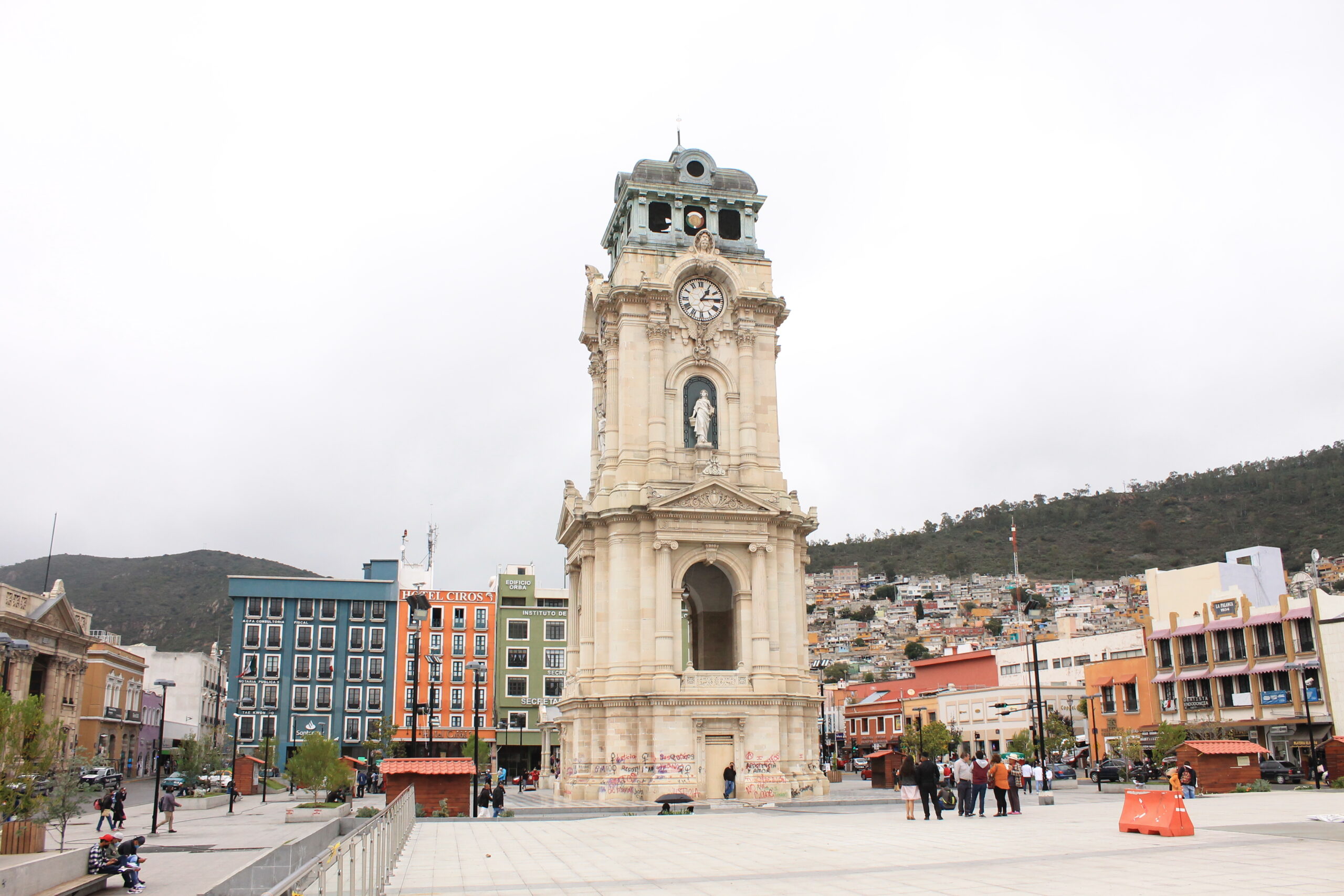 diaplazajuarez's tweet card. De acuerdo con el Servicio Meteorológico Nacional (SMN), para los días que restan de la semana, se esperan lluvias aisladas, así como temperaturas frías por las mañanas. Con base en el pronóstico del...