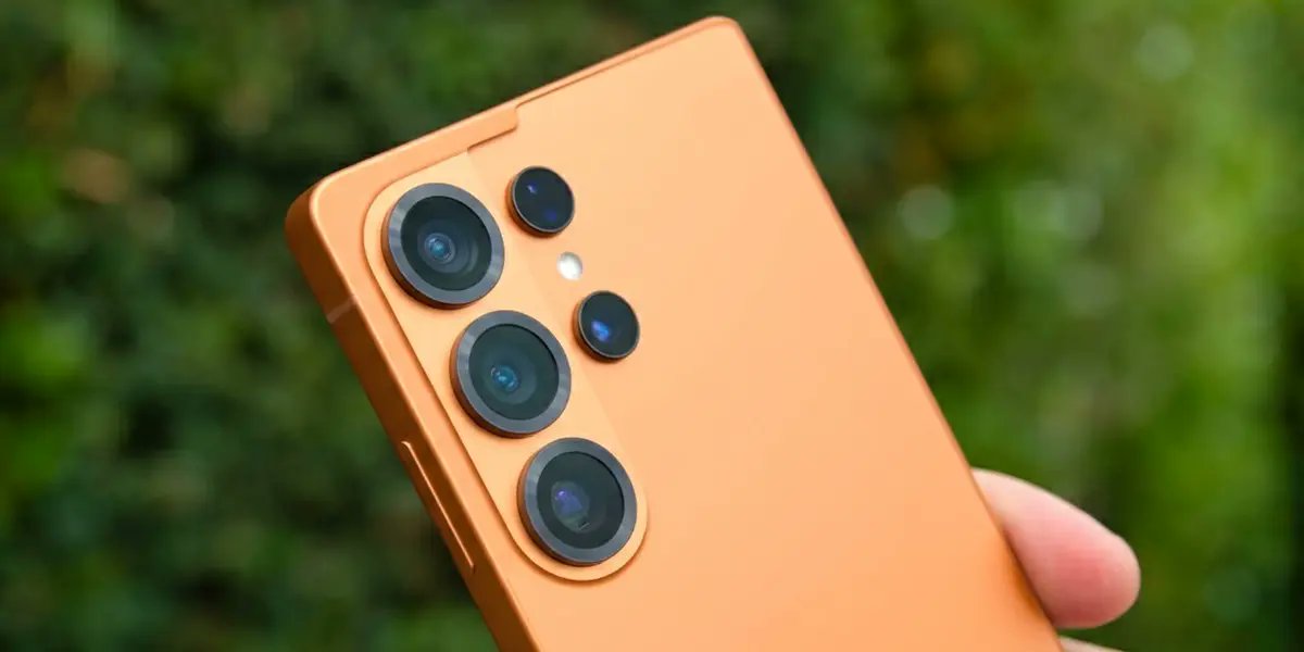 Androidphoria's tweet card. Los rumores sugieren que el Samsung Galaxy S26 Ultra no traerá la cantidad de RAM esperada... ¿Compensarán con la velocidad de la memoria?