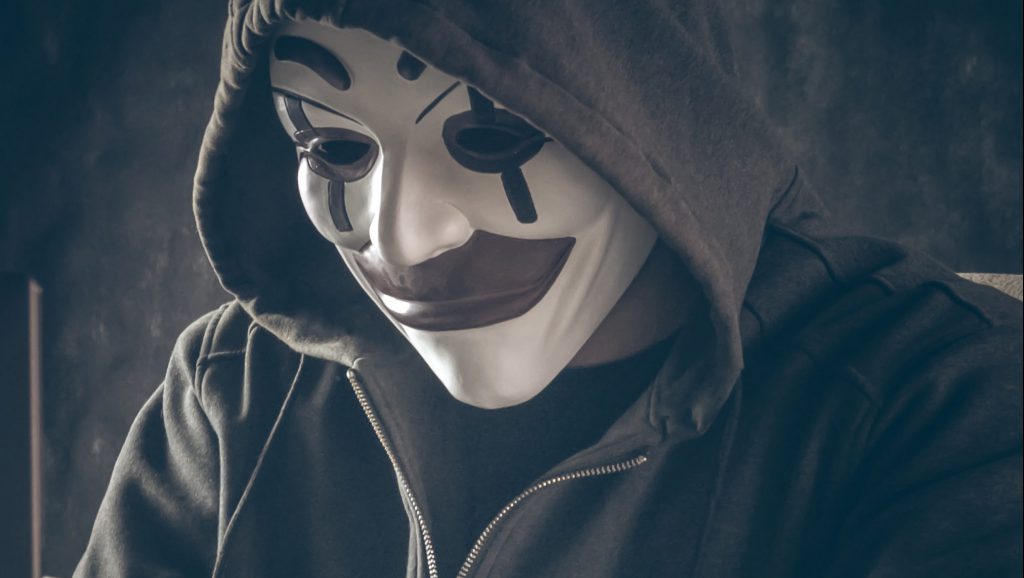 paycomet's tweet card. Descubre los fraudes online más comunes en e-commerce, cómo detectarlos y prevenirlos con SCA/3D Secure 2, tokenización y reglas antifraude. Guía práctica PAYCOMET para reducir chargebacks y mantener...