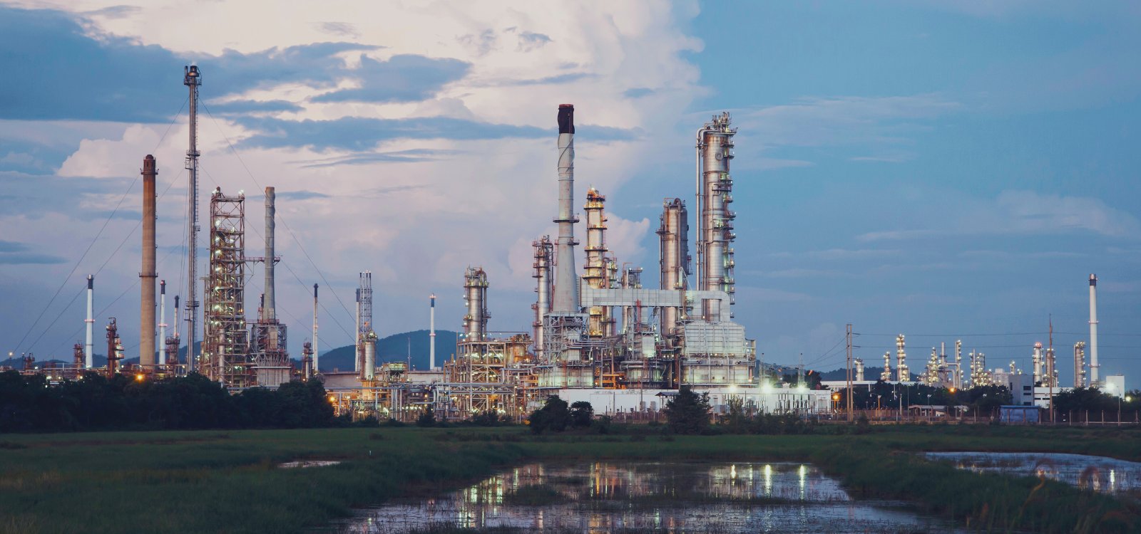 ConquerSci's tweet card. Discover how Gas Chromatography (GC) is key to "Breaking Down Hydrocarbon Mixtures," accurately analyzing hydrocarbons in petroleum refining.