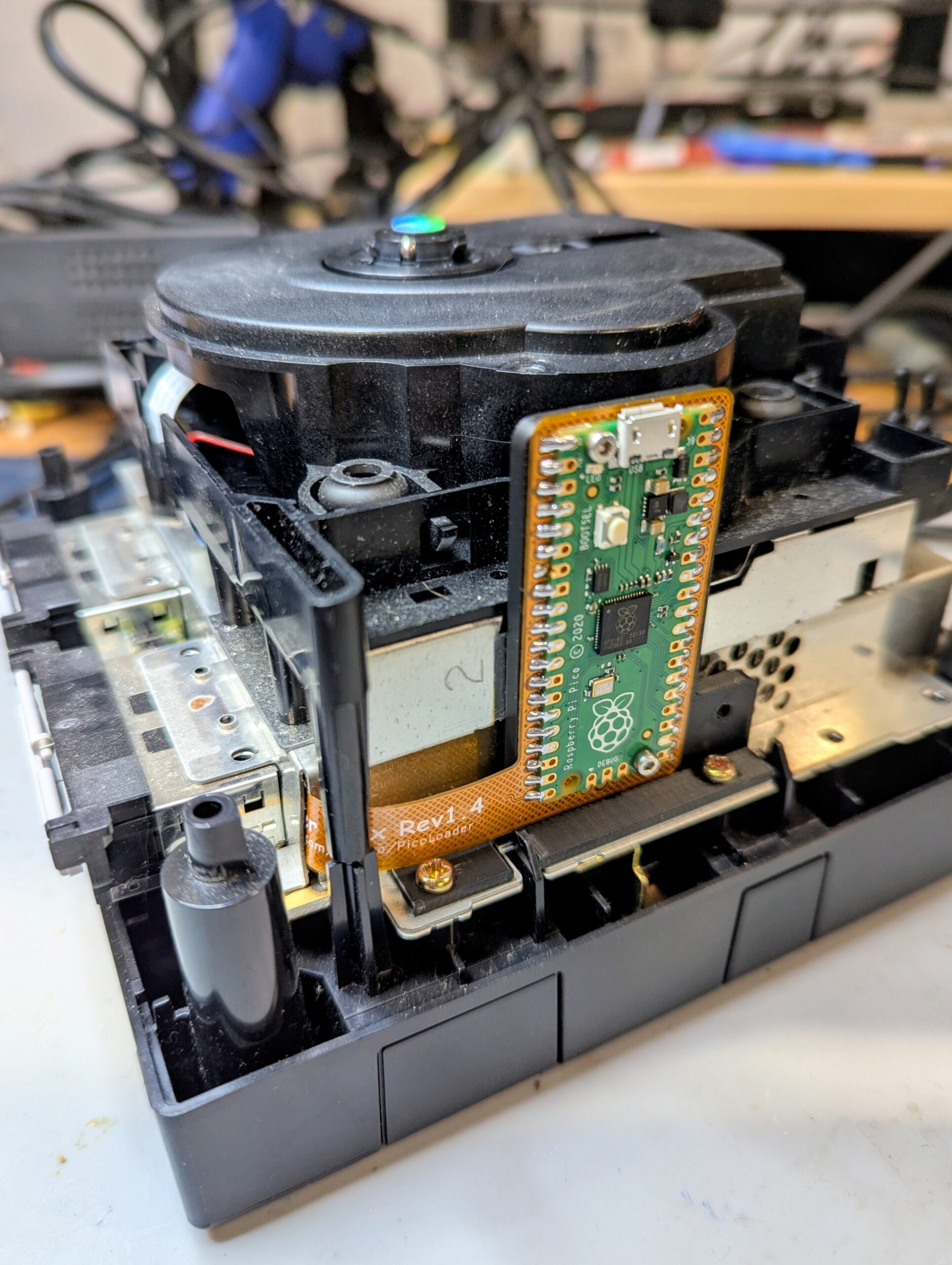 topvint's tweet card. What do you get with this service? PicoLoader is a solderless mod that lets you boot homebrew in your GameCube in a very similar way that other mods, such as PicoBoot, would let you do. This service...