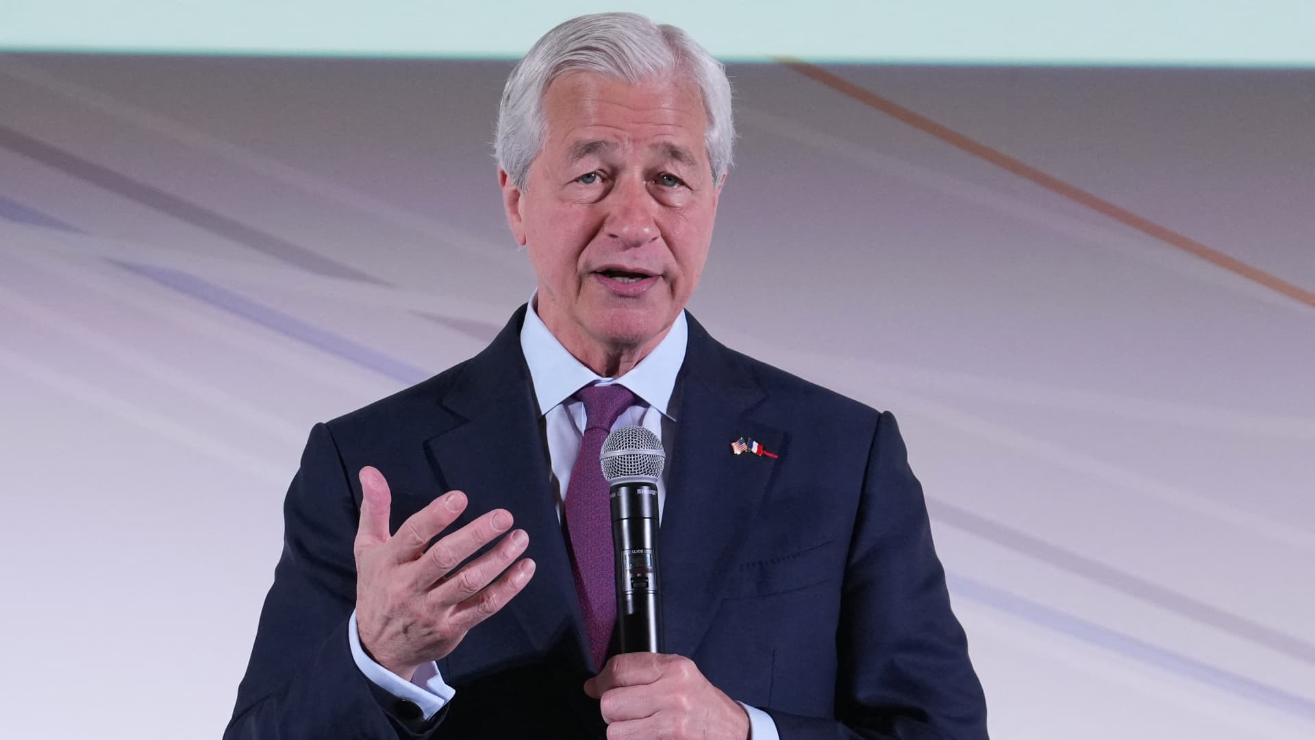 saylor's tweet card. JPMorgan is now allowing clients to buy bitcoin, a major shift for the largest U.S. bank.