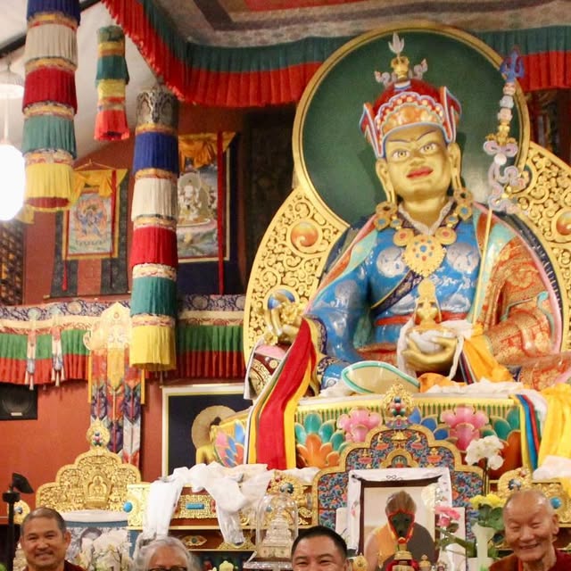 Blogagaini's tweet card. 💟 Sonam in Santa Cruz ☮️ (@catibasiga) • Instagram photo