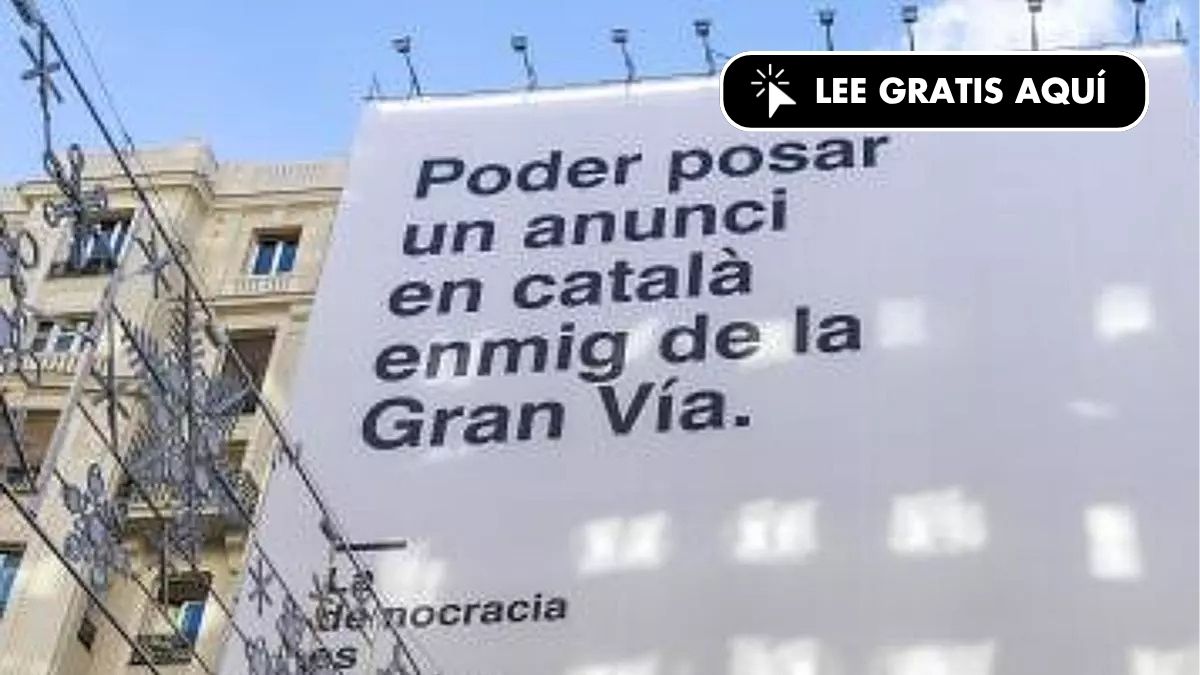 pabloharour's tweet card. El Gobierno ha colocado en la Gran Vía de Madrid una gran lona publicitaria, suspendida en la fachada del número 65, con el mensaje «Poder posar un anunci