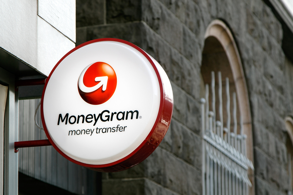 Ripple's tweet card. To allow their customers to send and complete cross-border payments quicker and cheaper, MoneyGram — one of the world’s largest money transfer companies — will use XRP in their payment flows.