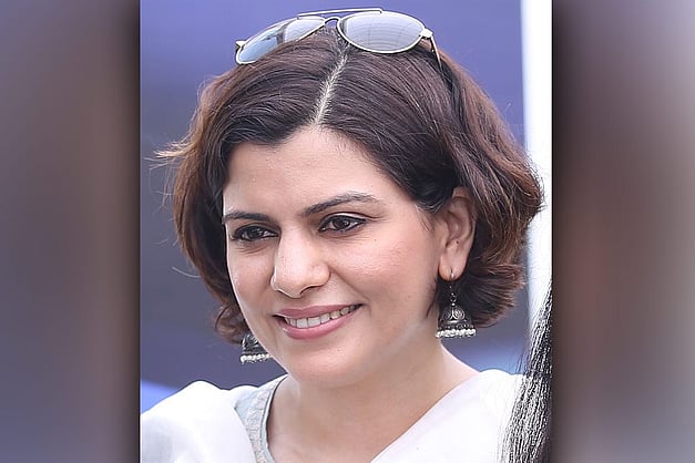 dhanyarajendran's tweet card. Six months after popular television journalist and news anchor Nidhi Razdan announced on social media that she will be quitting NDTV to take up a teaching posit