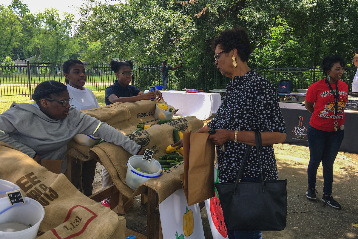 APProj's tweet card. Students at Blackburn Middle School plant in their own garden twice a year, one time in the spring and one time in the fall.
