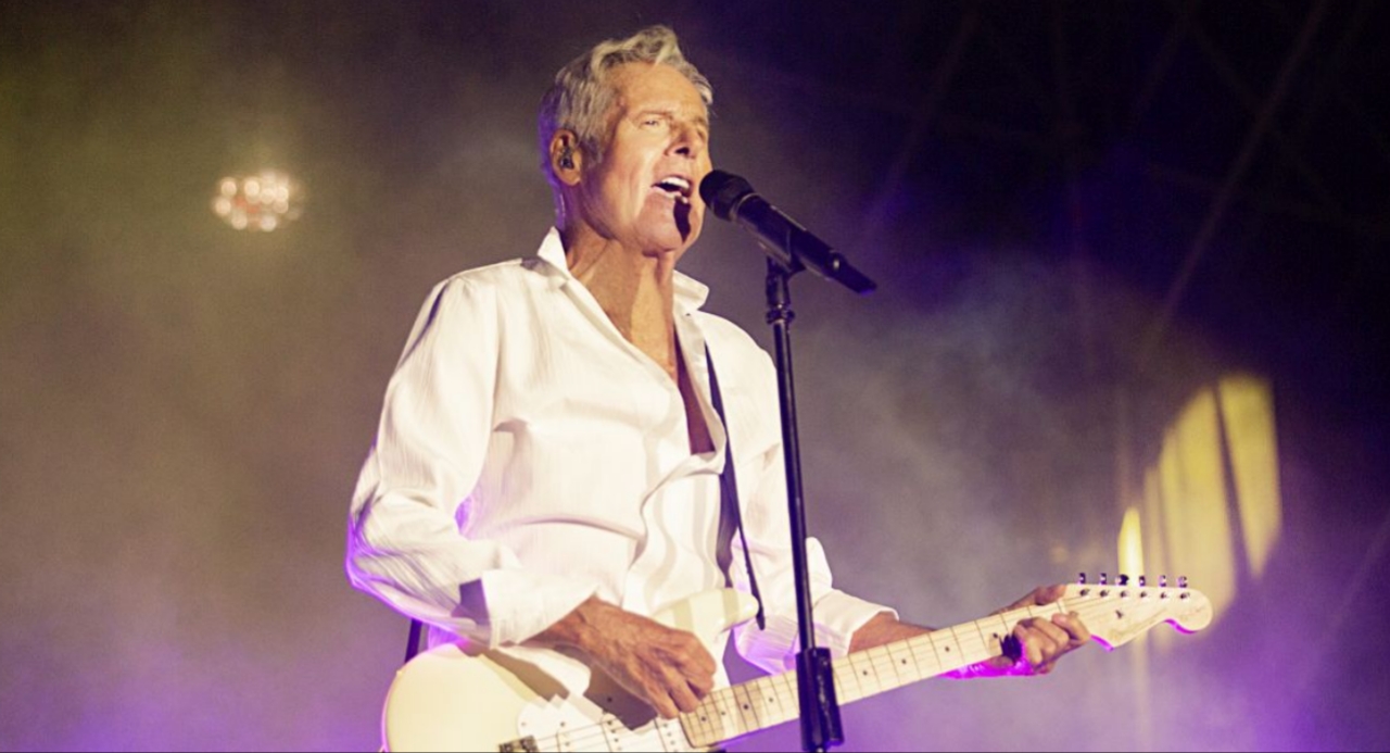 MaestroPrego's tweet card. Claudio Baglioni riceverà il Premio Lunezia 2025 a La Spezia per l'album "La vita è adesso". Serata finale il 19 ottobre al Teatro Civico.