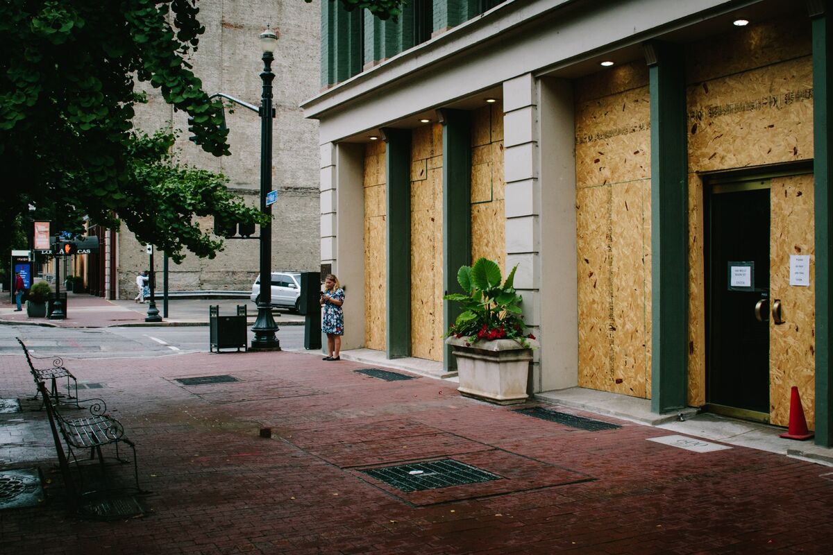 ImplodeOMeter's tweet card. Big companies are going bankrupt at a record pace, but that’s only part of the carnage. By some accounts, small businesses are disappearing by the thousands amid the Covid-19 pandemic, and the drag...