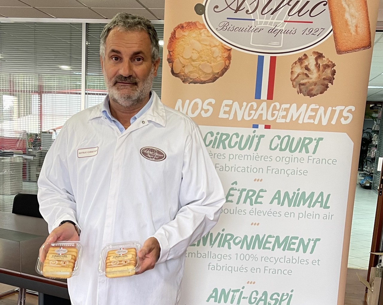 JournalLaMarne's tweet card. La fabrique de biscuits Astruc à Villeparisis bénéficie du plan de relance du gouvernement. Elle va pouvoir créer des emplois et acheter des robots pour réaliser les tâches lourdes