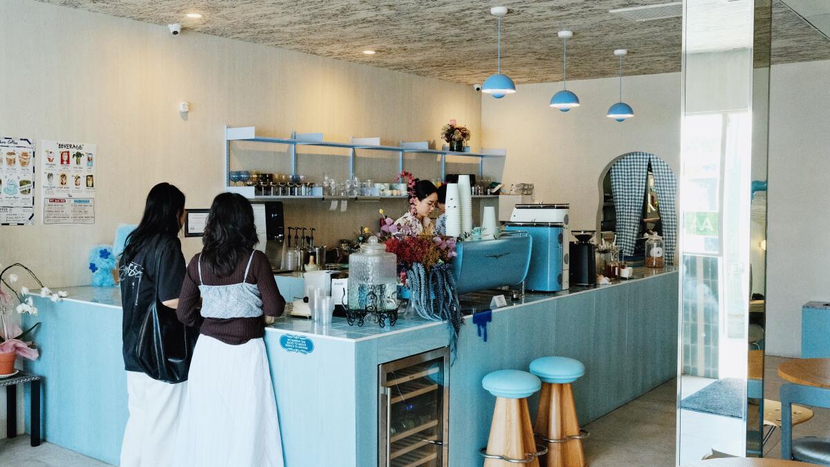 JS2PR's tweet card. L.A. is in a coffee shop boom, with newcomers that pair brews with art, record store aesthetics and Korean perfumes. Here are 14 to try.