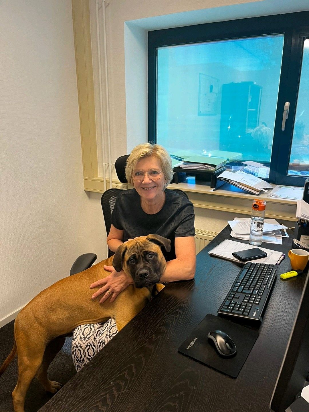 FlexAssets's tweet card. Vandaag bracht ik een bezoek aan #ABU lid SCE-People in Emmen om toelichting te geven op de #cao wijzigingen. OK, het is een eind rijden maar dan heb je ook wat! Ik heb er een vriend bij, kantoorpu...